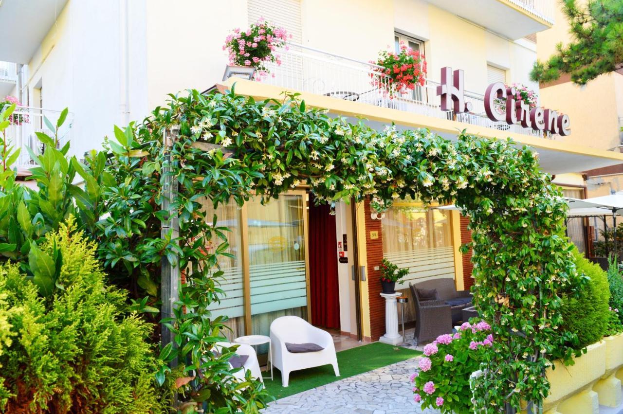 Hotel Cirene Rímini Exterior foto