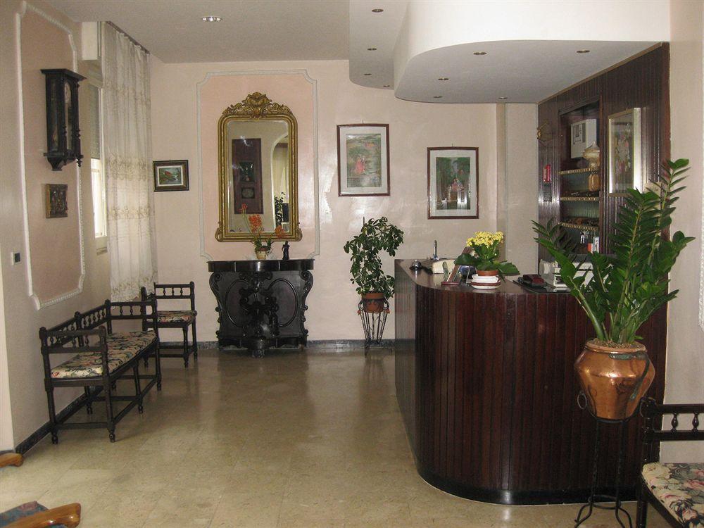 Hotel Cirene Rímini Exterior foto